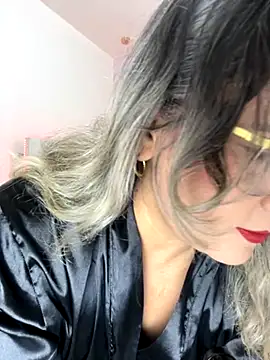 Snapshot of Lucy_Milf_474 chatting on 11/01/25, 11:48 Lucy Milf 474 online show from 11/01/25, 11:48