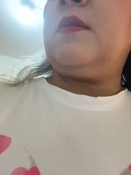 Snapshot of Lucy_Milf_474 chatting on 11/13/25, 11:47 Lucy Milf 474 online show from 11/13/25, 11:47