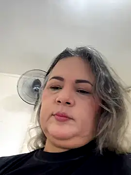 Snapshot of Lucy_Milf_474 chatting on 11/22/25, 11:42 Lucy Milf 474 online show from 11/22/25, 11:42