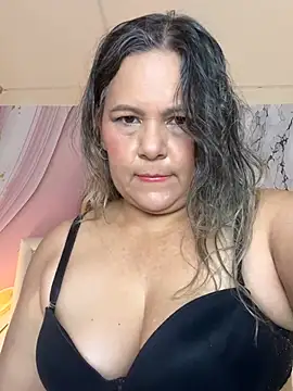 Snapshot of Lucy_Milf_474 chatting on 04/30/26, 12:12 Lucy Milf 474 online show from 04/30/26, 12:12