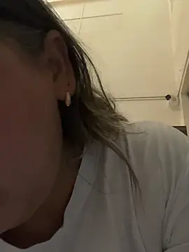 Snapshot of Lucy_Milf_474 chatting on 05/28/26, 11:49 Lucy Milf 474 online show from 05/28/26, 11:49