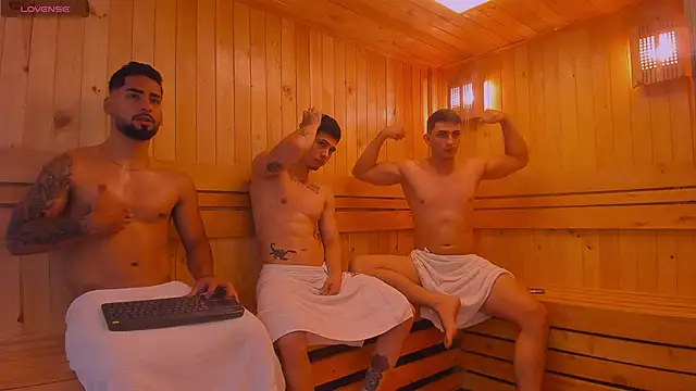 Snapshot of mike_friends chatting on 09/16/25, 01:06 mike friends online show from 09/16/25, 01:06