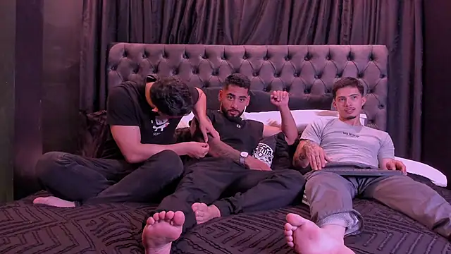 mike friends online show from 03/03/26, 01:12