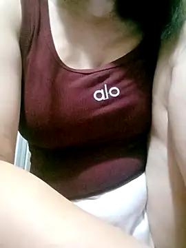 Surrilove online show from 04/10/26, 01:18