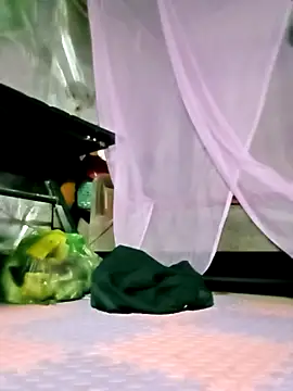 Surrilove online show from 03/28/26, 02:51