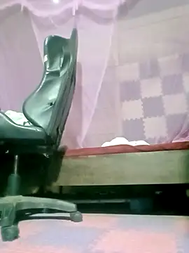 Surrilove online show from 04/09/26, 11:00