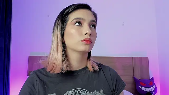 Snapshot of Akatsumi_ chatting on 11/08/25, 09:07 Akatsumi online show from 11/08/25, 09:07