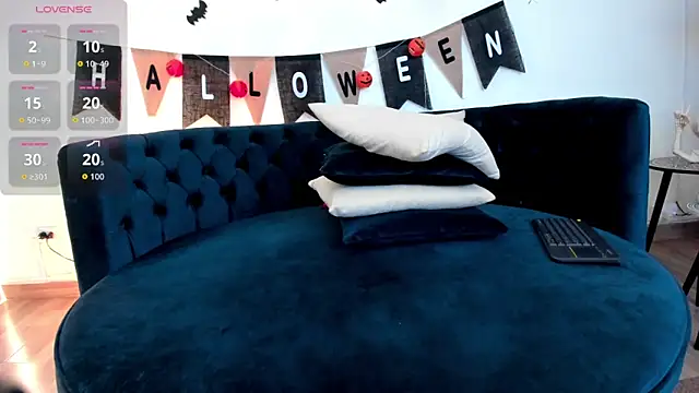 alissonbronw     online show from 10/21/25, 08:30