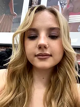 Sky Cutie online show from 09/22/25, 04:40