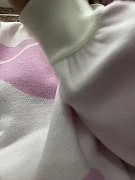 Sky Cutie online show from 10/20/25, 04:25