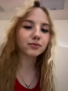 Sky Cutie online show from 09/11/25, 04:34