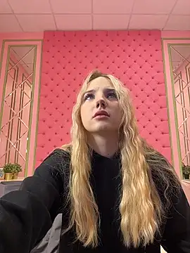 Sky Cutie online show from 11/12/25, 05:00