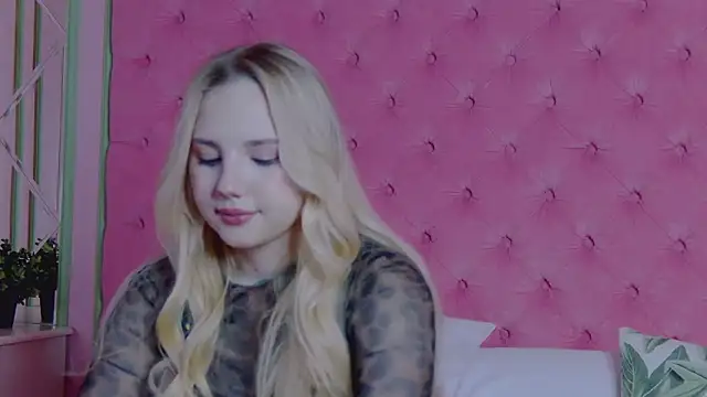 Sky Cutie online show from 03/06/26, 05:02