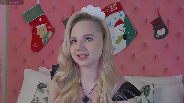 Sky Cutie online show from 12/21/25, 05:20