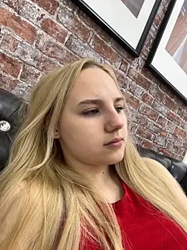 Sky Cutie online show from 10/03/25, 04:58