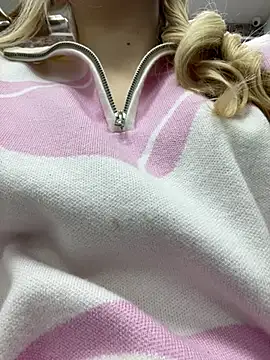 Sky Cutie online show from 10/30/25, 04:22