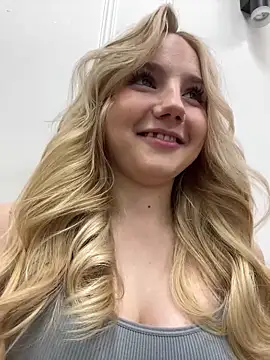 Sky Cutie online show from 09/25/25, 04:40