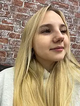 Sky Cutie online show from 11/14/25, 03:10