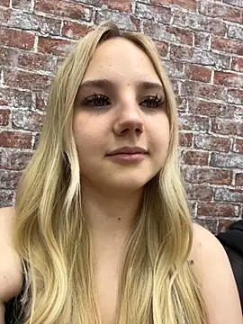 Sky Cutie online show from 10/11/25, 04:24