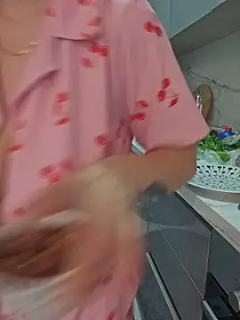 0gece0 online show from 11/28/25, 08:25