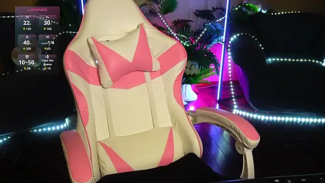 AnitaVon online show from 10/25/25, 08:13