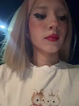 Snapshot of SweetBunnyGF chatting on 10/22/25, 11:25 SweetBunnyGF online show from 10/22/25, 11:25