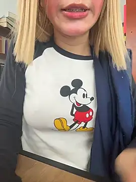 SweetBunnyGF online show from 03/04/26, 09:55