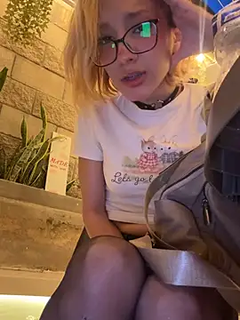 SweetBunnyGF online show from 06/05/26, 11:21