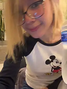SweetBunnyGF online show from 06/02/26, 11:16