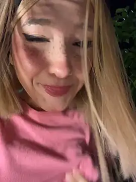 Snapshot of SweetBunnyGF chatting on 11/27/25, 12:22 SweetBunnyGF online show from 11/27/25, 12:22