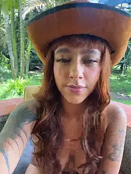 AliceMrtnz online show from 04/11/26, 04:10