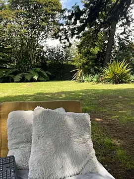 AliceMrtnz online show from 04/28/26, 04:55