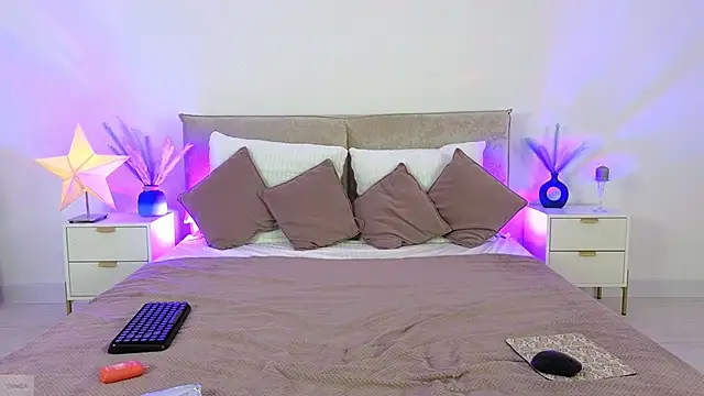 Jules night online show from 11/19/25, 09:26