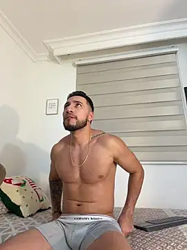 Thiago Hill online show from 12/14/25, 02:40