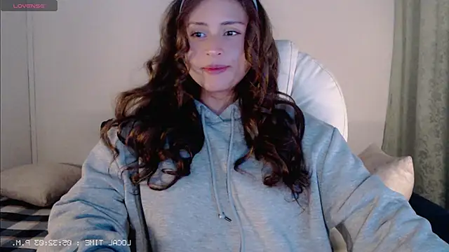 Snapshot of Flor3citarockera chatting on 10/12/25, 10:33 Flor3citarockera online show from 10/12/25, 10:33