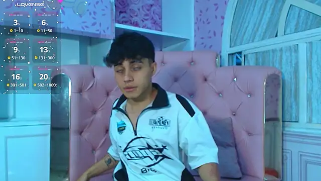 Snapshot of Dani_rivass chatting on 02/14/26, 11:32 Dani rivass online show from 02/14/26, 11:32