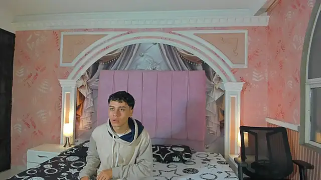 Dani rivass online show from 09/26/25, 10:55