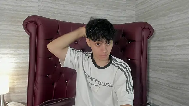 Snapshot of Dani_rivass chatting on 02/15/26, 11:31 Dani rivass online show from 02/15/26, 11:31