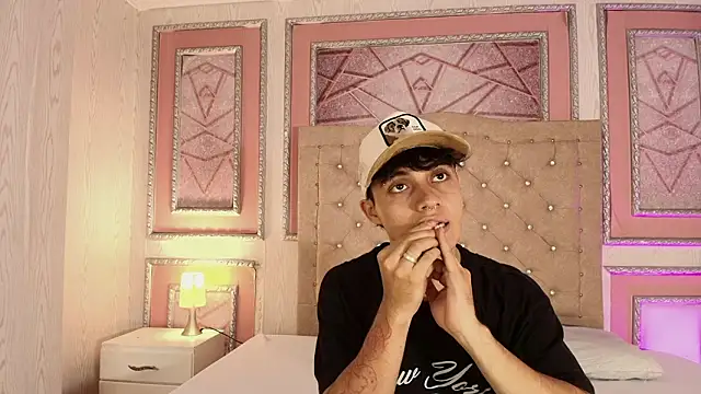 Snapshot of Dani_rivass chatting on 03/04/26, 03:14 Dani rivass online show from 03/04/26, 03:14