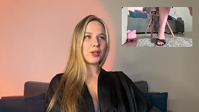 Snapshot of GoddessRoss chatting on 10/14/25, 05:13 GoddessRoss online show from 10/14/25, 05:13