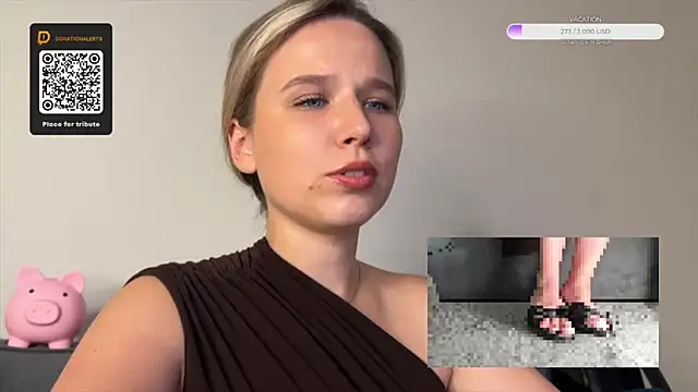 Snapshot of GoddessRoss chatting on 09/10/25, 07:35 GoddessRoss online show from 09/10/25, 07:35