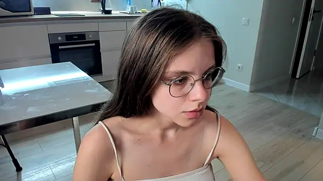 Snapshot of linashy_ chatting on 09/26/25, 09:05 linashy  online show from 09/26/25, 09:05