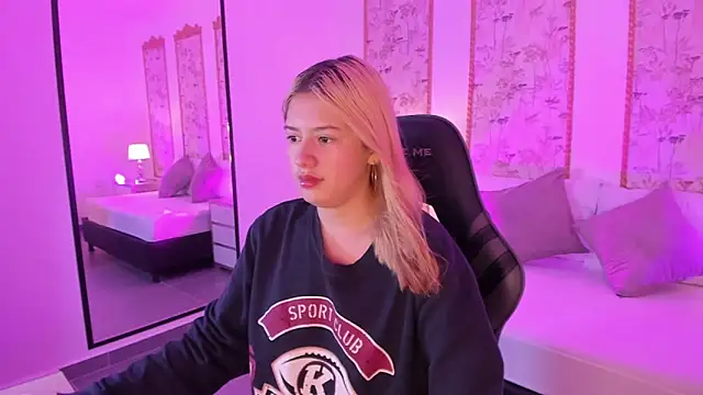 daniand  online show from 11/13/25, 02:26