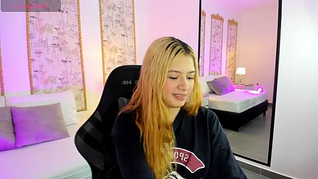 daniand  online show from 11/01/25, 02:07