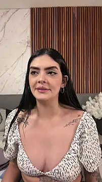 Snapshot of AliceRitter chatting on 04/10/26, 11:01 AliceRitter online show from 04/10/26, 11:01