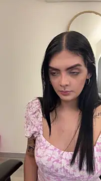 Snapshot of AliceRitter chatting on 06/04/26, 10:36 AliceRitter online show from 06/04/26, 10:36