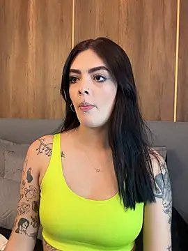 Snapshot of AliceRitter chatting on 10/07/25, 06:31 AliceRitter online show from 10/07/25, 06:31