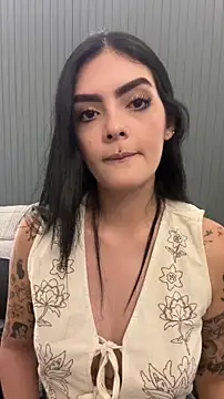 Snapshot of AliceRitter chatting on 06/16/26, 10:32 AliceRitter online show from 06/16/26, 10:32