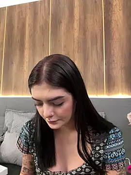 Snapshot of AliceRitter chatting on 09/17/25, 06:21 AliceRitter online show from 09/17/25, 06:21