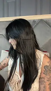 Snapshot of AliceRitter chatting on 07/04/26, 12:06 AliceRitter online show from 07/04/26, 12:06